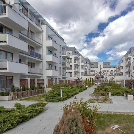 Apartment Sky Mit Balkon Am